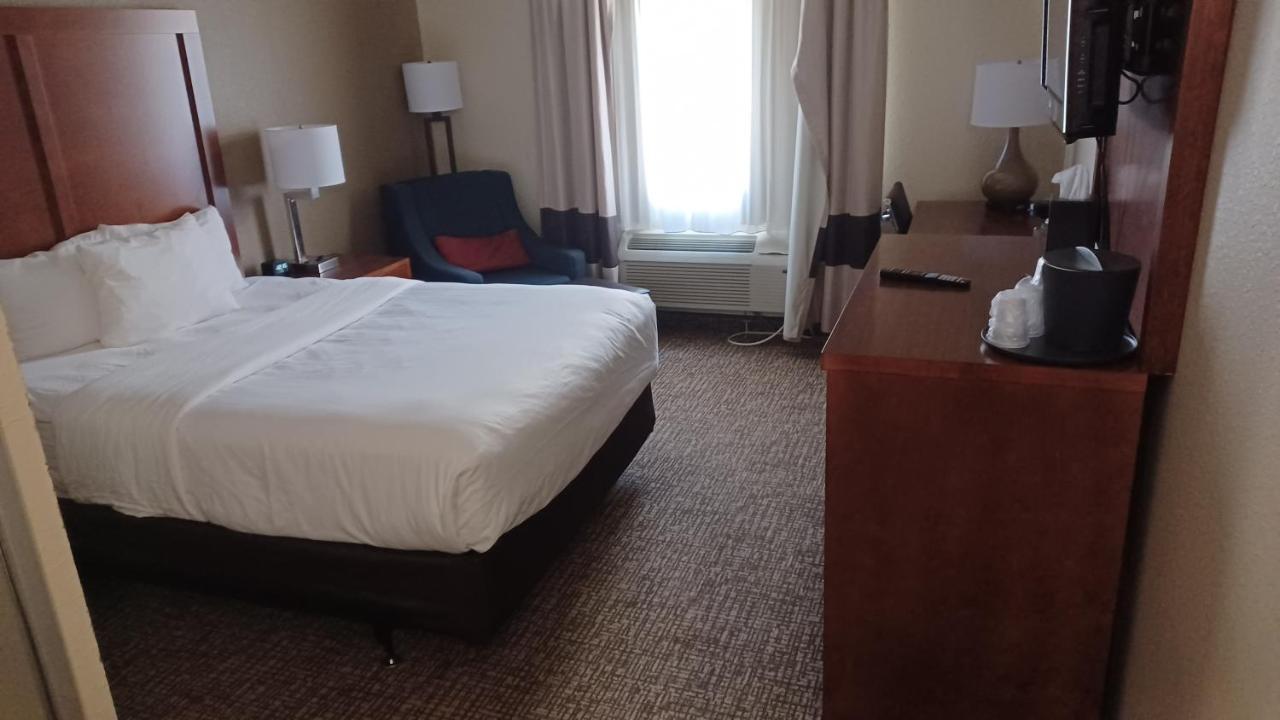 Wingate By Wyndham Pittsburgh New Stanton Hotel Kültér fotó