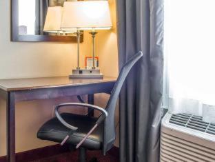 Wingate By Wyndham Pittsburgh New Stanton Hotel Szoba fotó